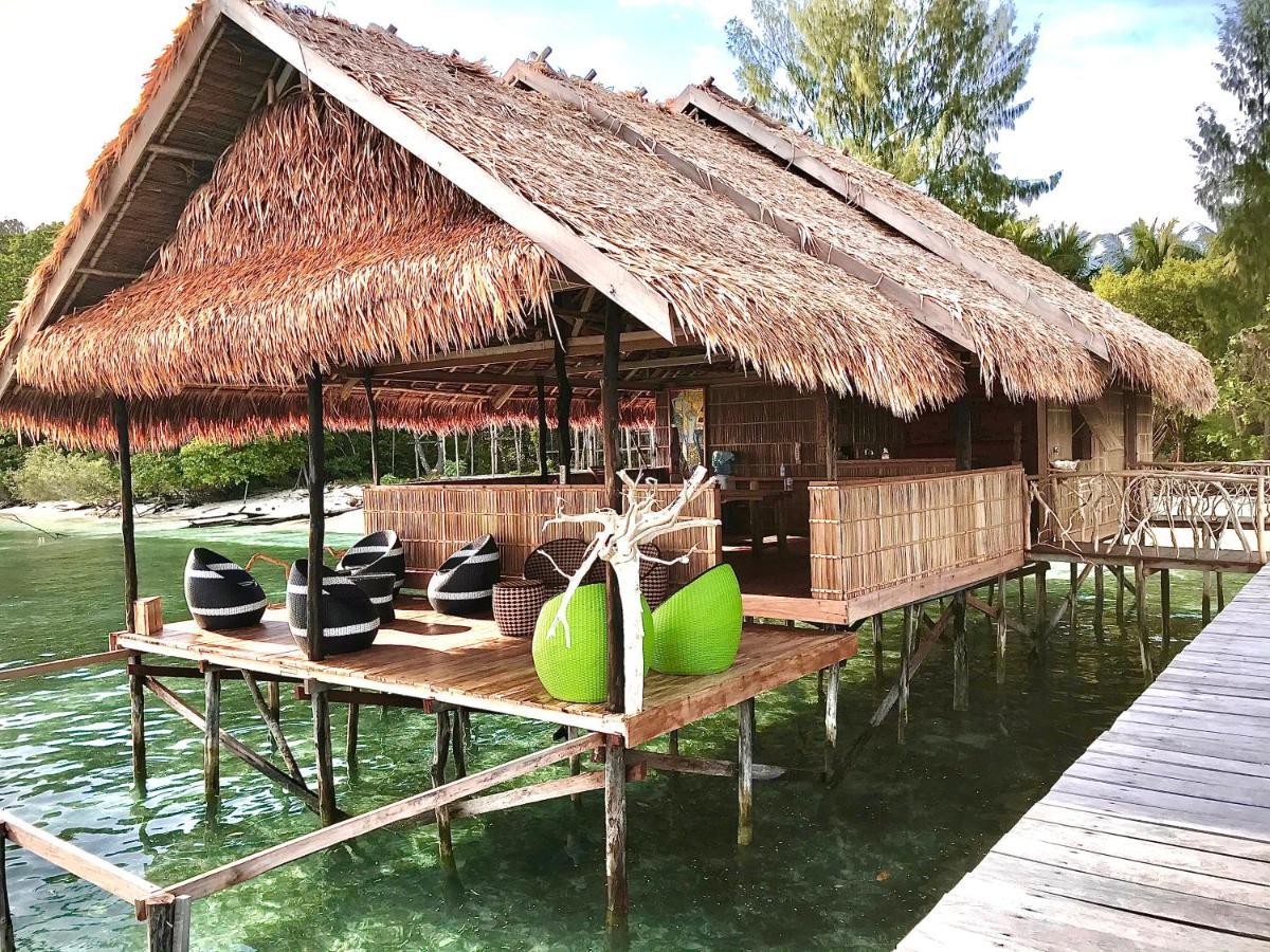 Tabari Dive Lodge Pulau Mansuar Extérieur photo
